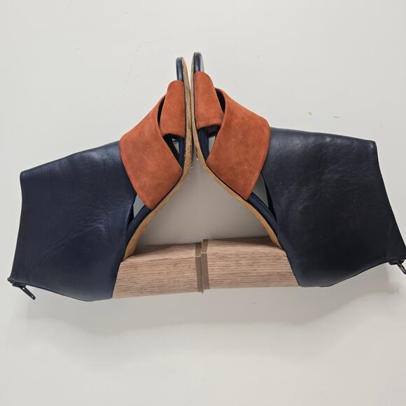 Vince Sample Open Toed Booties Navy Brown Stacked Heel Fall Italy Women 6M - Picture 5 of 10